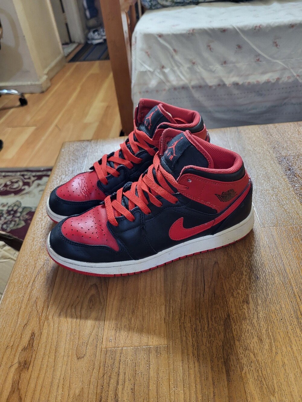 Nike Air Jordan 1 Mid GS Alternate Bred Black Fire Red Size 6.5Y DQ8423-060